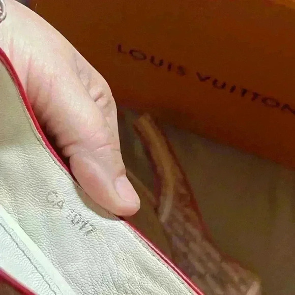 AUTHENTIC LOUIS VUITTON HEELS - Picture 9 of 14